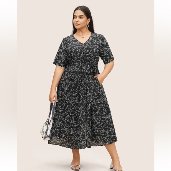 BloomChic Plus Size 3XL Elegant Black Floral Dress us22-24 - Picture 3 of 8